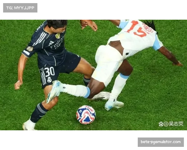 阿隆索改革皇马战术体系 三中卫配置攻防平衡待优化 阿隆索改革皇马战术体系 三中卫配置攻防平衡待优化